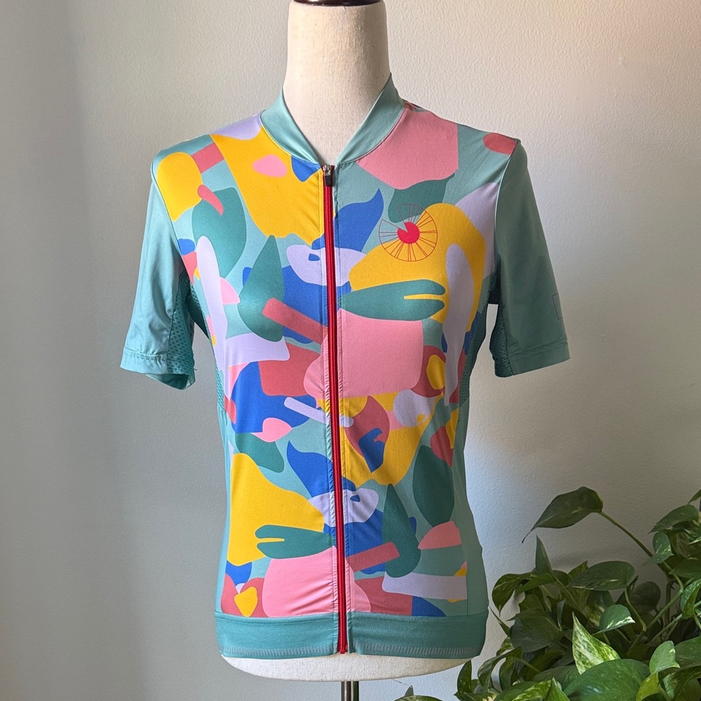 Iris Multicolor Abstract Short Sleeve Top